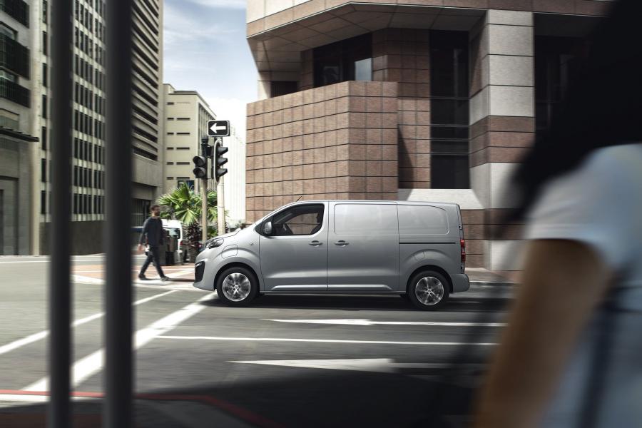  Peugeot e-Expert 2020 года  (фото 14 из 15)